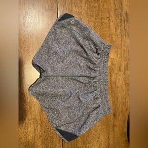 Lululemon Hotty Hot Low-Rise Lined Short 2.5” in Heathered Black